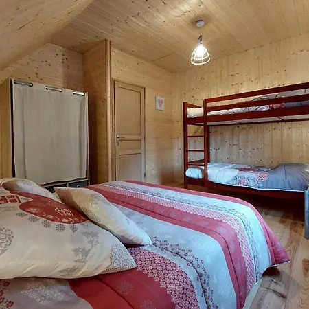 2 Bedroom Gorgeous In Mont-dore