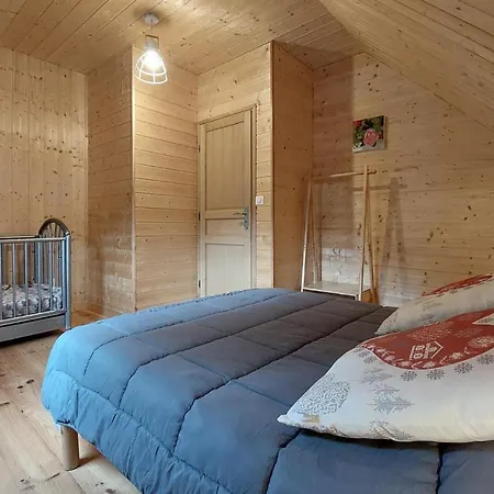2 Bedroom Gorgeous In Mont-dore Holiday home Le Mont-Dore