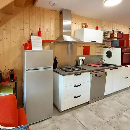 2 Bedroom Gorgeous In Mont-dore Holiday home Le Mont-Dore